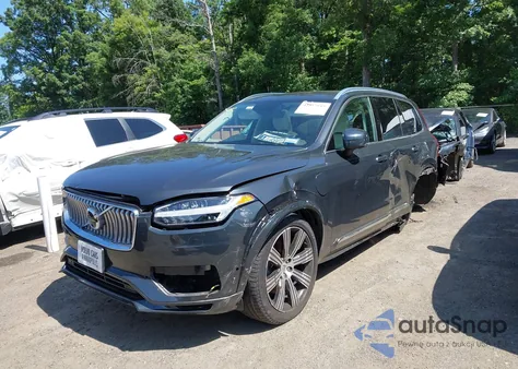 2021 Volvo Xc90 Recharge Plug-In Hybrid T8 Inscription 6 Passenger z USA, uszkodzony, nr VIN YV4BR00L4M1698473